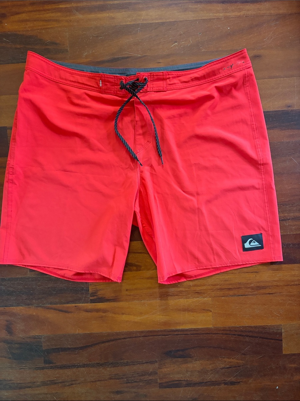 Quiksilver Red Men's Boardshorts, Dry Flight, size 40